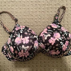 Victoria Secret 36B Push Up Bra
